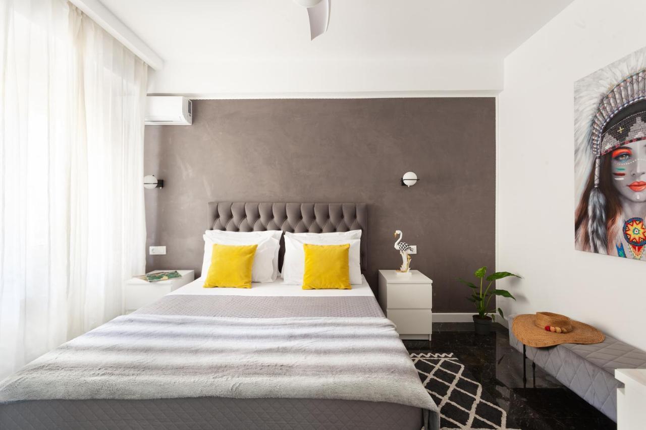 Seaside Apartment By Flisvos Marina Athens Exterior photo